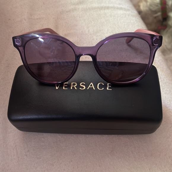 Versace Eyeglass Case - Picture 7 of 7